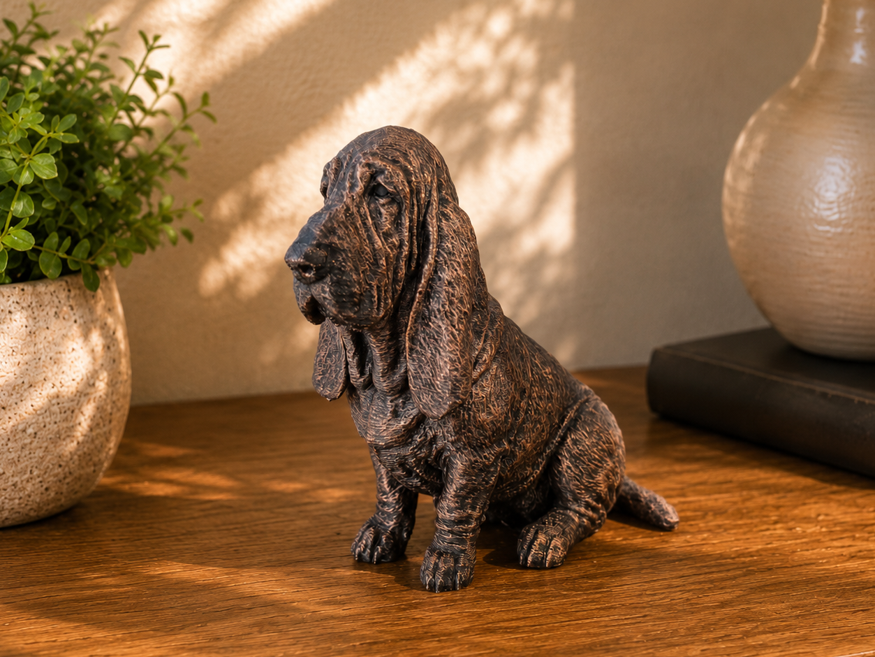 Figurine Basset Hound Assis - Chien de Race — impression 3D pla par Manu3D