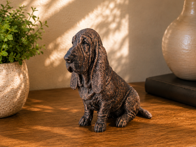 Figurine Basset Hound Assis - Chien de Race — impression 3D pla par Manu3D